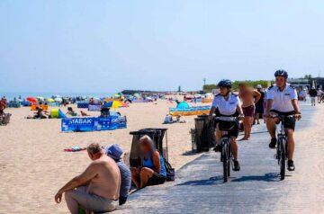 To już ostatni wakacyjny weekend na plaży. Przeczytaj porady policji